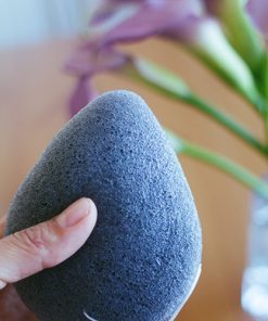 bot-rua-mat-charcoal-konjac-cleansing-puff-the-face-shop-3