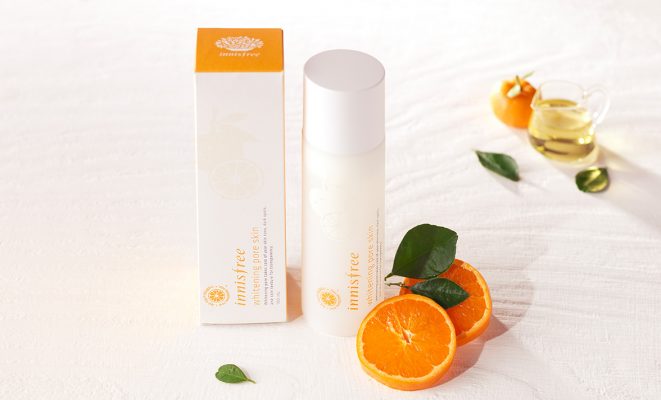 nuoc-hoa-hong-lam-sang-da-innisfree-whitening-pore-skin-1 Nước hoa hồng trắng da Innisfree Whitening Pore Skin