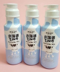 Sữa tắm trắng Beauty Buffet Hokkaido Milk Whitening AHA 700ml