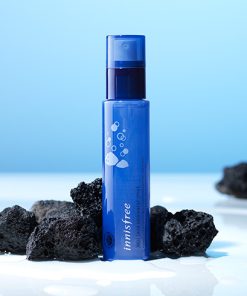 xit khoang duong am innisfree jeju lava seawater mist 2