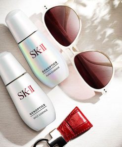 serum lam trang da sk ii genoptics aura essence 14
