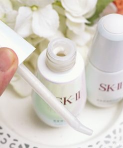 serum lam trang da sk ii genoptics aura essence 5
