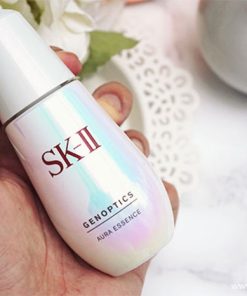 serum lam trang da sk ii genoptics aura essence 6