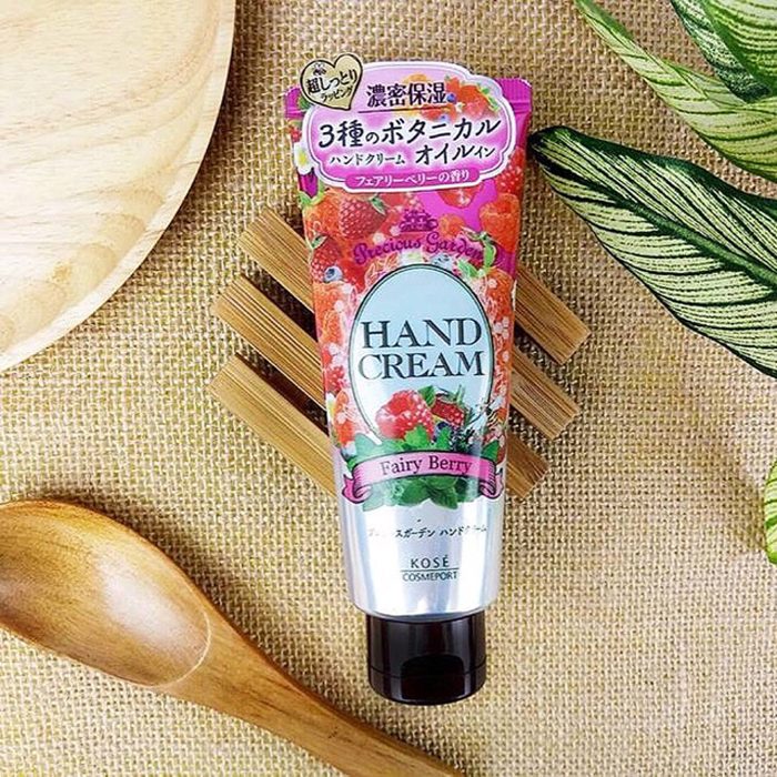 kem duong da tay kose hand cream precious garden 8