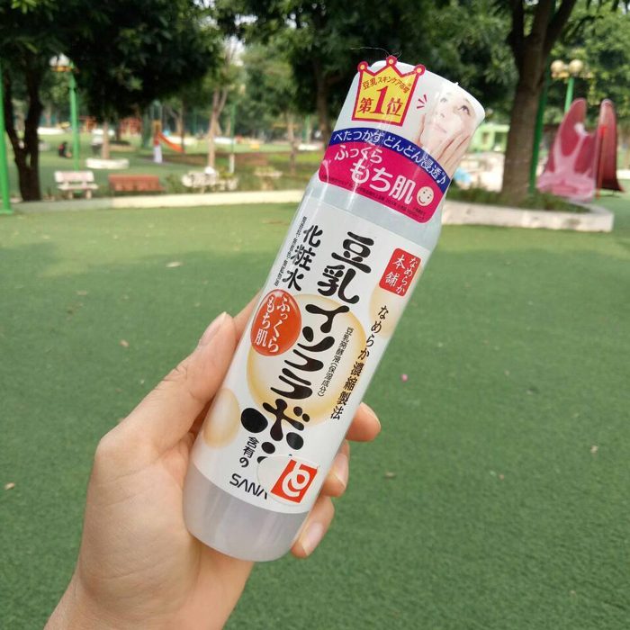 Nước hoa hồng SANA Nameraka Isoflavone Facial Milky Lotion