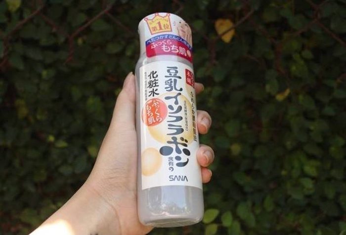 Nước hoa hồng SANA Nameraka Isoflavone Facial Milky Lotion