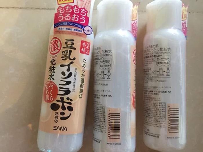 Nước hoa hồng SANA Nameraka Isoflavone Facial Milky Lotion