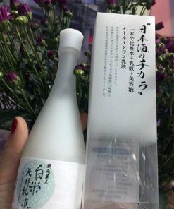 nuoc than duong da kuramoto bijin sake lotion 4