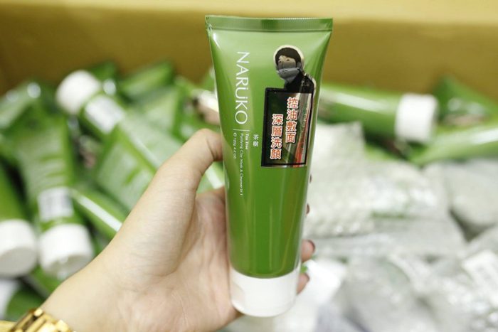 sua rua mat tram tra naruko tea tree purifyinh clay mask and cleanser 5