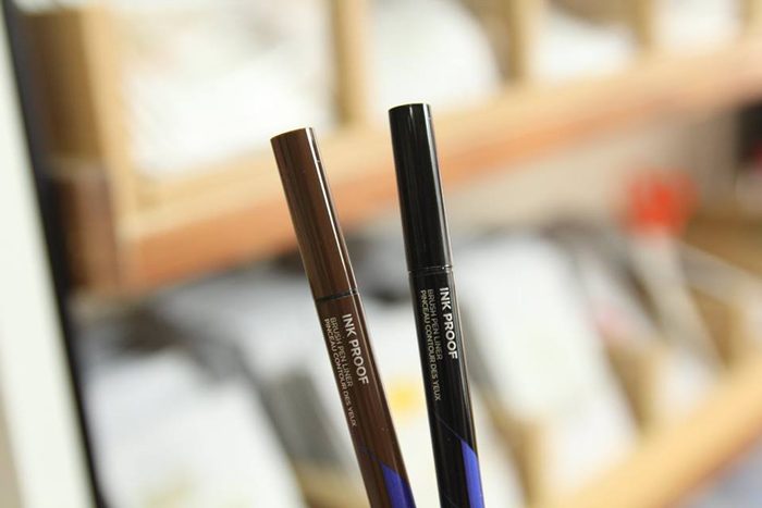 Bút dạ kẻ mắt The Face Shop Ink Proof Brush Pen Liner