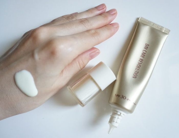Kem dưỡng ngày Shiseido Elixir White Day Care Revolution SPF 50/PA +++