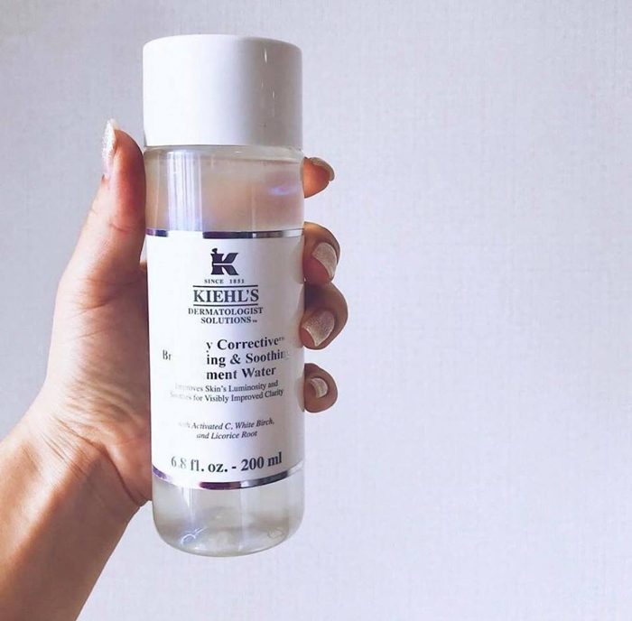 Nước thần Kiehl’s Clearly Corrective™ Brightening & Soothing Treatment Water