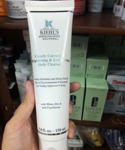 sua rua mat kiehls clearly corrective brightening exfoliating daily cleanser 1