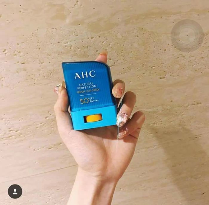 Kem chống nắng AHC Natural Perfection Fresh Sun Stick