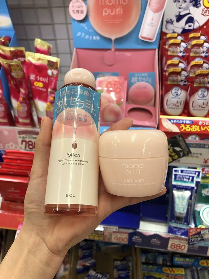 Kem dưỡng ẩm Momo Puri gel cream