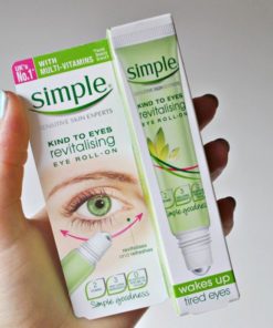 kem duong mat simple eye roll on 2
