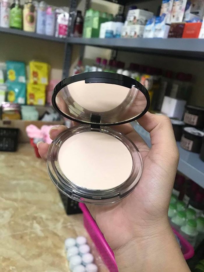 Phấn Phủ Catrice Prime And Fine Wterproof Mattifying Powder