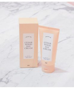 3ce cedar wood day cream spf50 pa 1
