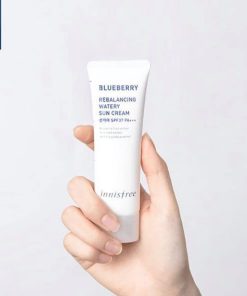 kem chong nang innisfree Blueberry