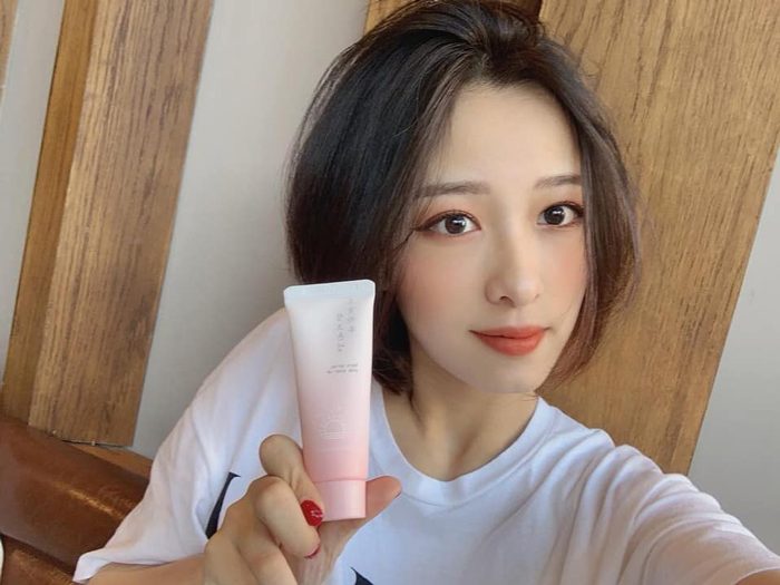 kem duong nang tong tone up pink black rouge 8