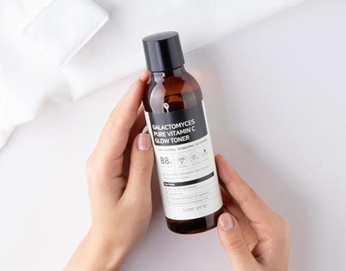 nuoc hoa hong some by mi galactomyces pure vitamin c glow toner 9