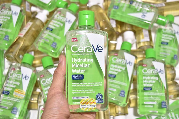 Nước tẩy trang CeraVe Hydrating Micellar Water