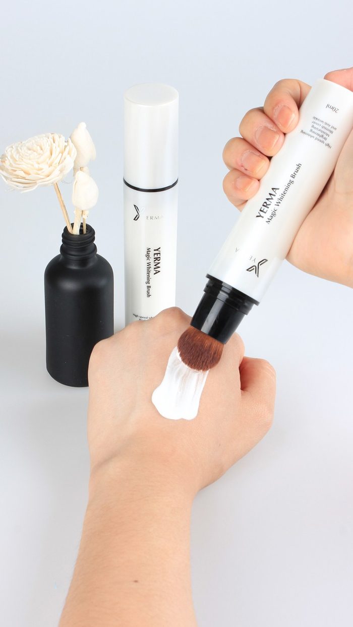 kem duong da yerma magic whitening brush 11