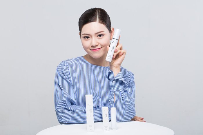 kem duong da yerma magic whitening brush 7