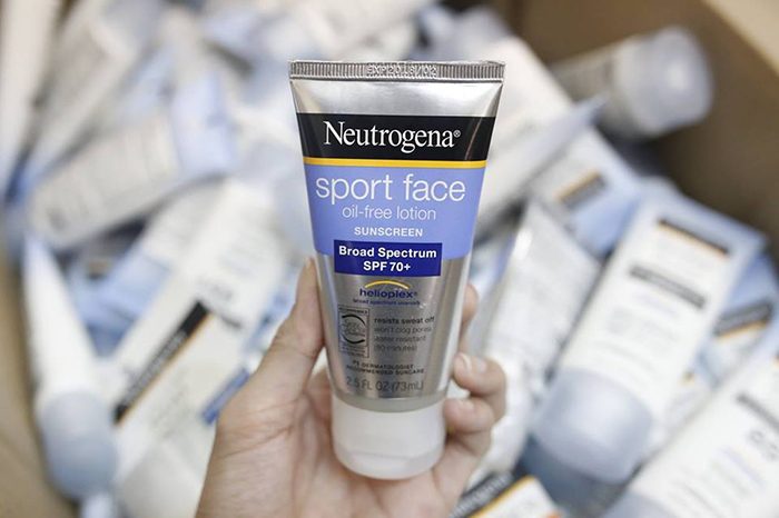 kem chong nang neutrogena sport face spf 70 4