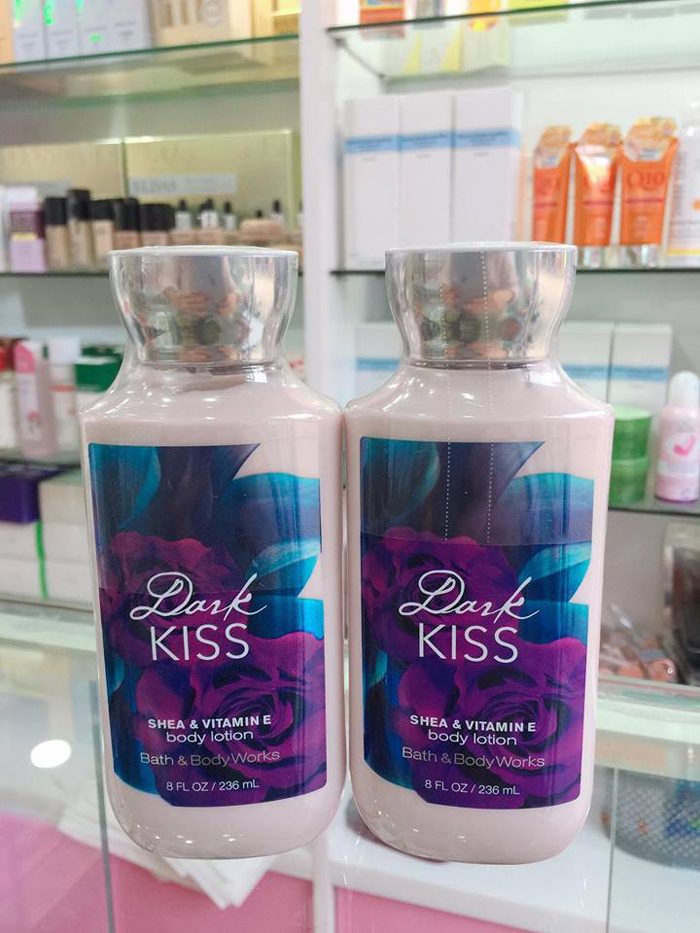 sua duong the bathbody works dark kiss 4