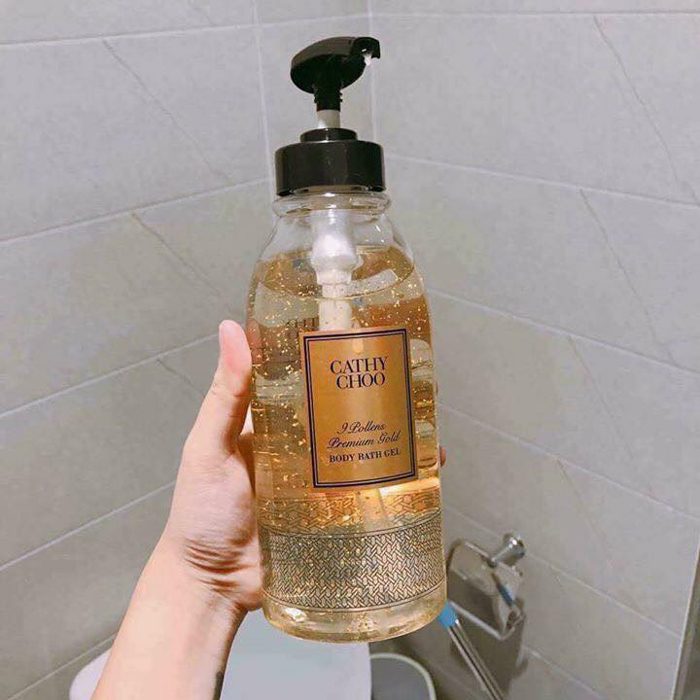 sua tam trang da cathy choo 24k active gold 7