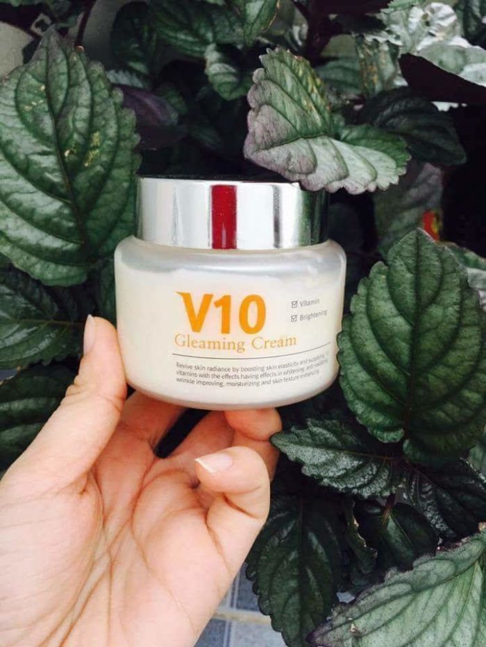 kem duong da v10 gleaming skinaz 6