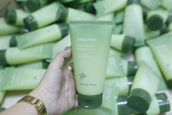 Innisfree Green Tea Pure Body Gel Scrub 12