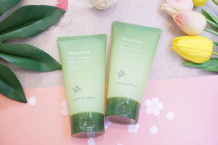 Innisfree Green Tea Pure Body Gel Scrub 14