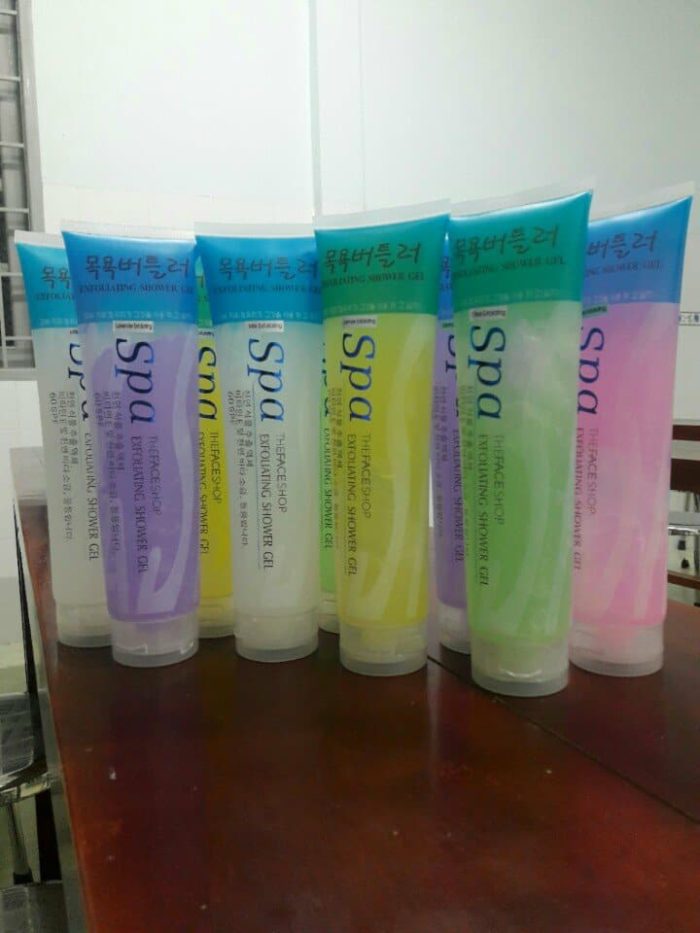 kem tay da chet spa exfoliating shower gel 1