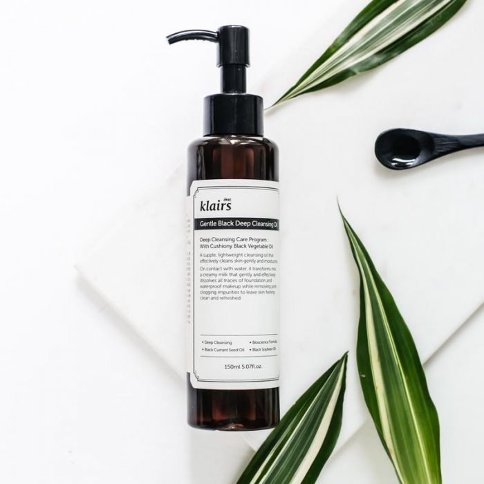 dau tay trang kiem soat ba nhon klairs gentle black deep cleansing oil 6
