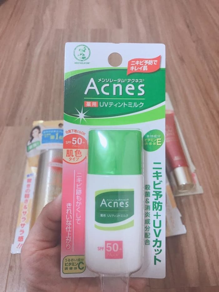 Kem chong nang ngua mun Acnes UV Tint Milk 11