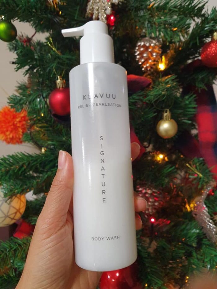 sua tam trang da Relief Pearlsation Signature Body Wash 9