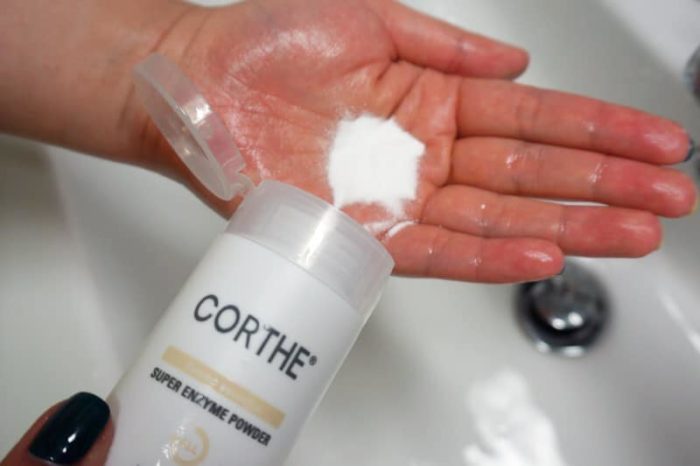 Sua rua mat dang bot Corthe super enzyme power 5