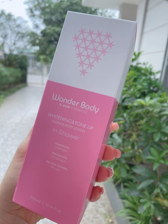 Sua tam trang da Wonder Body Whitening And Tone Up Essence Body Lotion 12