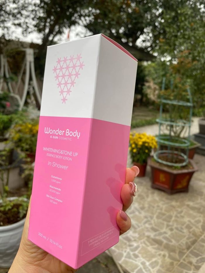 Sua tam trang da Wonder Body Whitening And Tone Up Essence Body Lotion 7