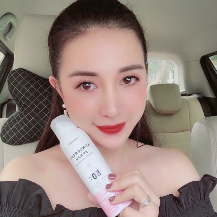 Xit Chong Nang Trang Da 20DaySkin SunScreen Spray 11