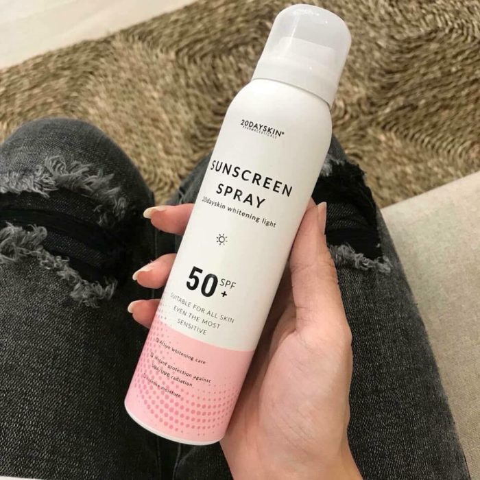 Xit Chong Nang Trang Da 20DaySkin SunScreen Spray 2