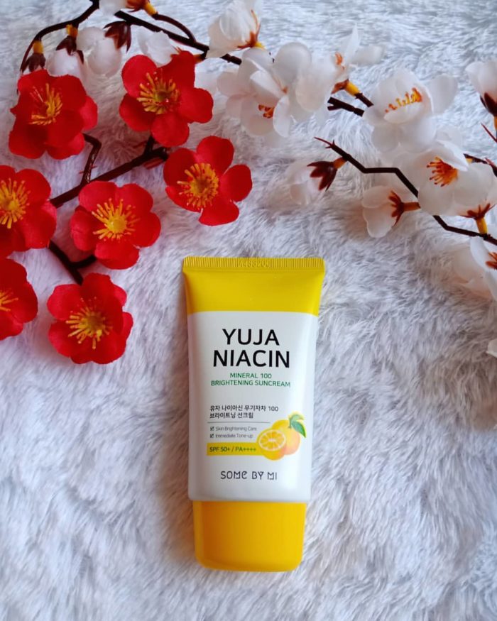 kem chong nang some by mi yuja niacin mineral 100 brightening suncream spf50 pa 4