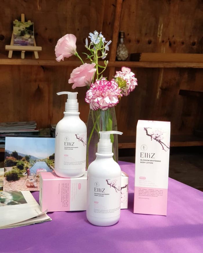 sua duong the elliz blossom whitening body lotion 5