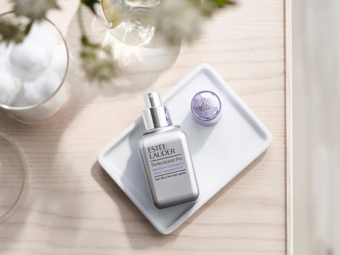 tinh chat san chac tre hoa da estee lauder perfectionist pro 2