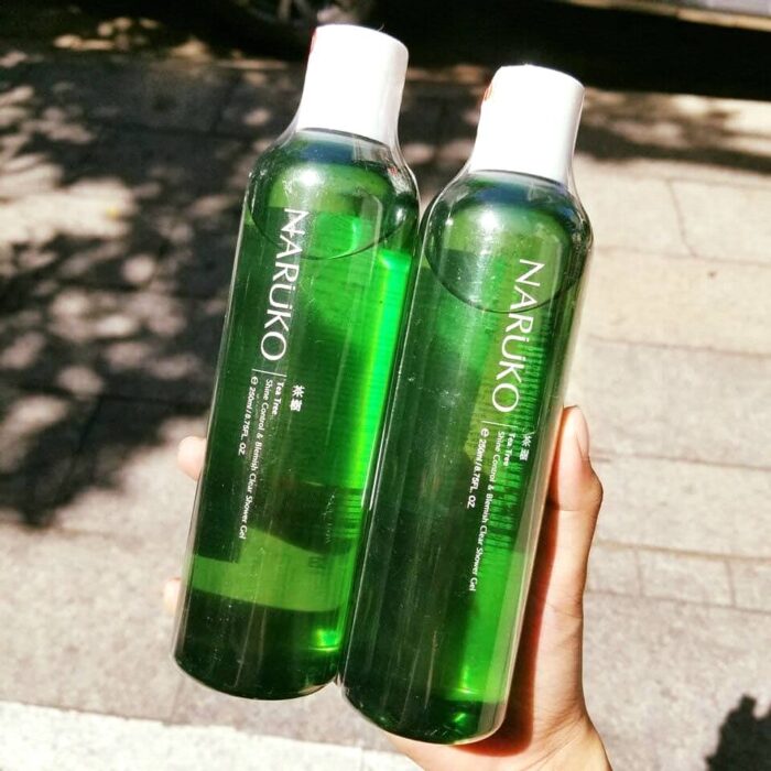 sua tam tri mun tram tra naruko tea tree shine control blemish clear shower gel 11