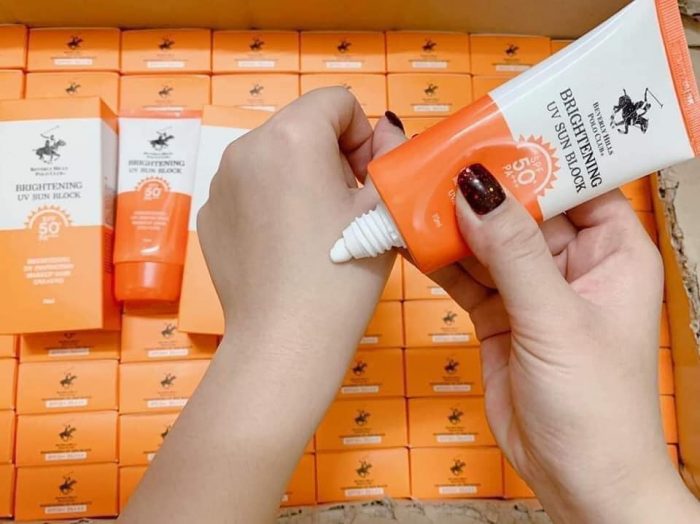 kem chong nang brightening uv sun block spf50 pa 7