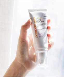 kem chong nang nang tone kiem dau cnp tone up protection sun spf42 pa 10