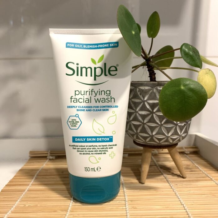 sua rua mat thai doc da simple daily skin detox purifying facial wash 3